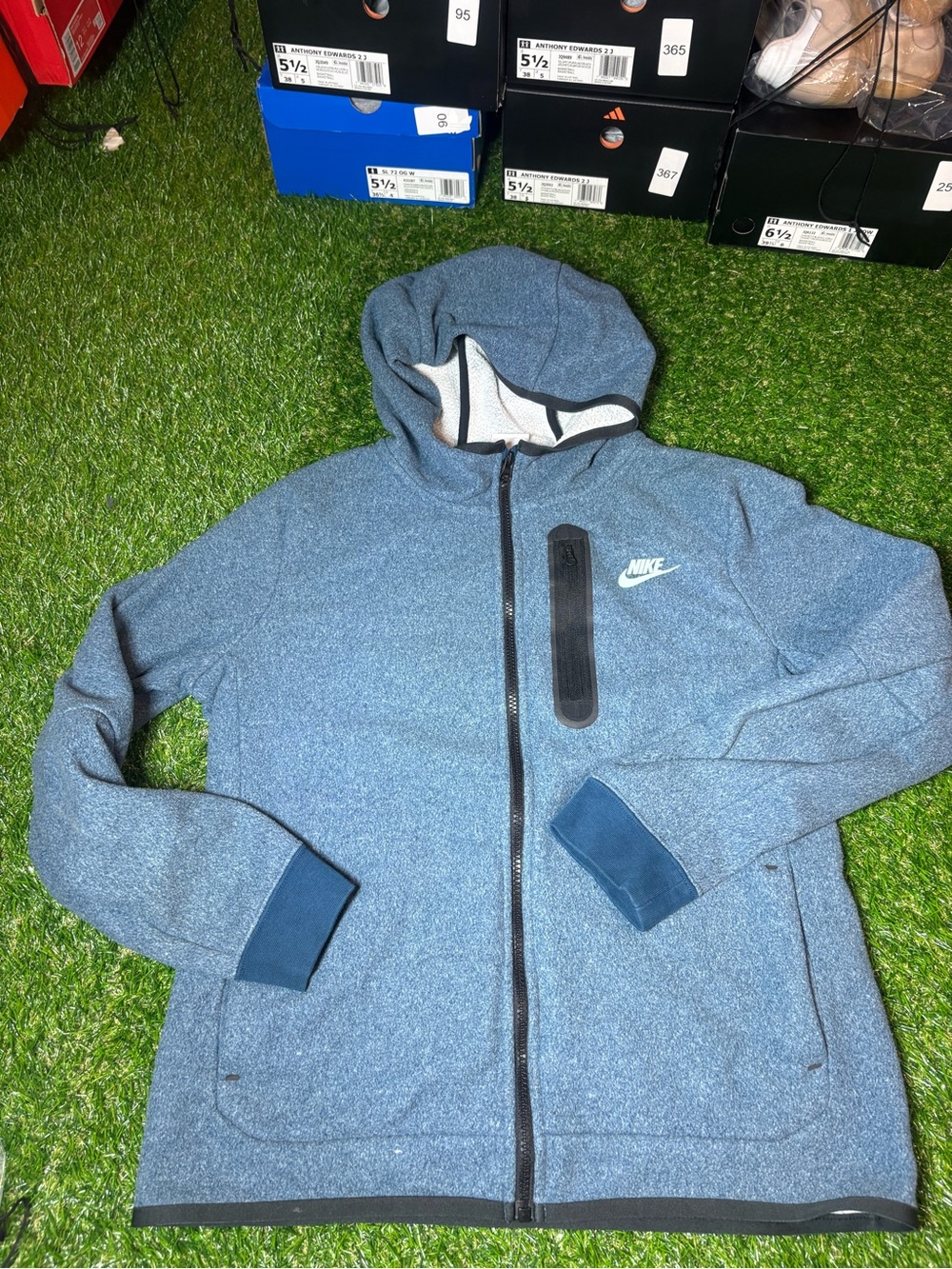 Nike Tech kid’s XL Heathered Blue Full-Zip Performance Hoodie cool texture.